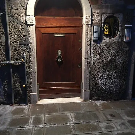 Affittacamere House Del Pozzo *